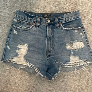 Abercrombie and Fitch size 26|2 high rise short